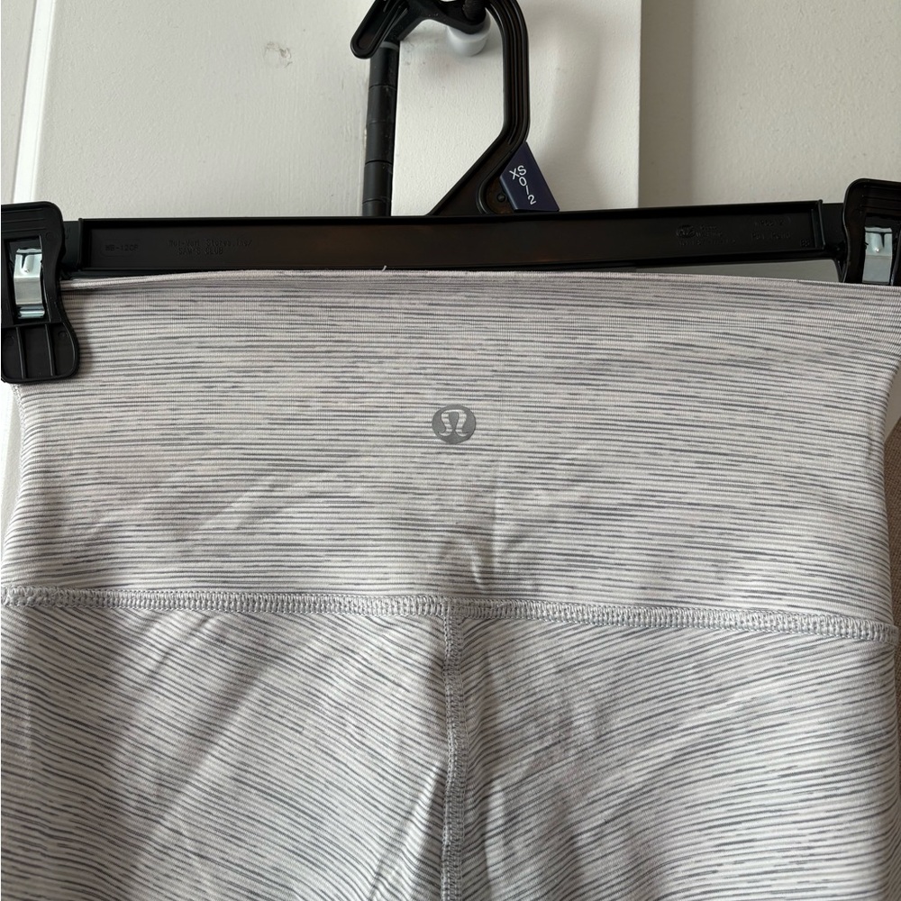 Lululemon leggings - Picture 4 of 6